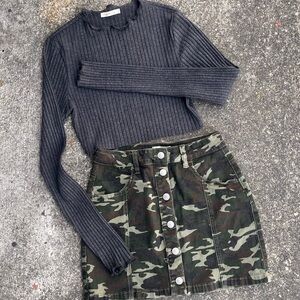 Women’s Camo Mini Skirt + Crop Top Sweater Bundle Size Small New 2 Piece Lot